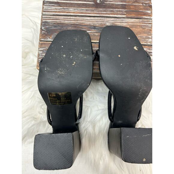 Women's Black Chunky Heel Shoes EUC Size 6.5 Strappy 4" - Picture 5 of 6